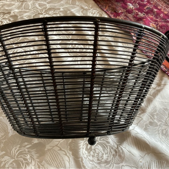 Heavy wire Basket - Iron Fruit Basket - Picture 5 of 5